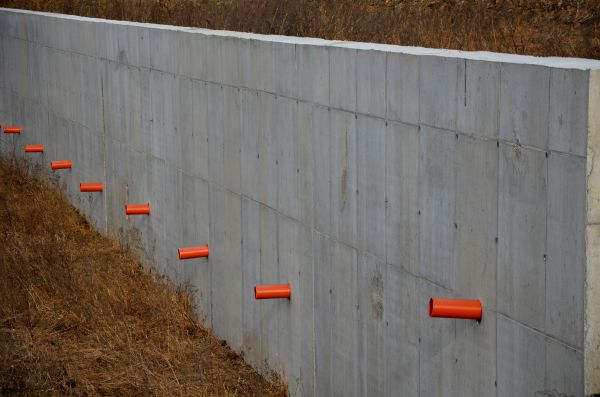 Cost of Retaining Wall Drainage in Brookfield
